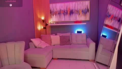 Janinne  online show from April 25, 12:51 pm