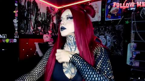      online show from March 27, 10:55 pm