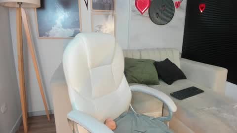 Janne for u online show from February 8, 10:07 am