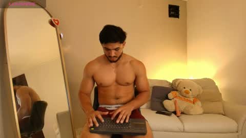 janomar01 online show from April 25, 1:35 pm