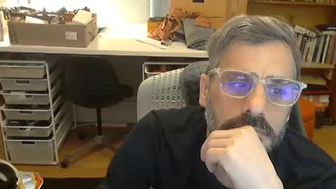 jareth_returns online show from January 7, 11:56 pm