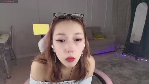 Jasmine online show from June 24, 3:52 pm