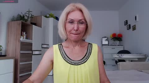 Snapshot of jasmin18v chatting on October 5, 12:35 pm Jasmin room for people 40 online show from October 5, 12:35 pm