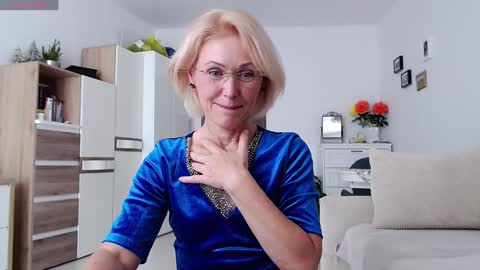 Snapshot of jasmin18v chatting on September 29, 1:54 pm Jasmin room for people 40 online show from September 29, 1:54 pm