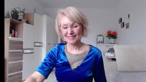 Snapshot of jasmin18v chatting on March 3, 2:17 pm Jasmin room for people 40 online show from March 3, 2:17 pm