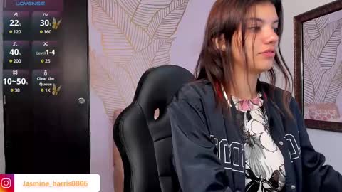 Snapshot of jasmineharris chatting on February 11, 12:25 pm jasmineharris online show from February 11, 12:25 pm