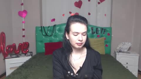 JasmineKouch online show from December 3, 6:47 am