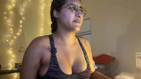 Jasmine online show from April 24, 6:32 pm