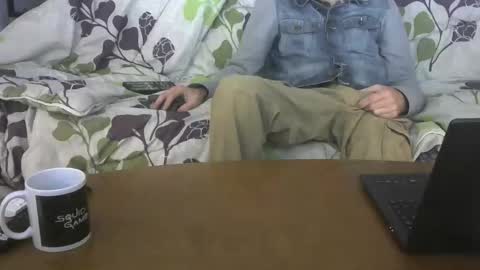 Snapshot of jasper_0_e23cm chatting on October 27, 4:51 pm jasper 0 e23cm online show from October 27, 4:51 pm