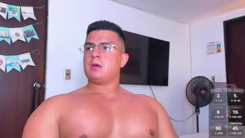 JBrooksXx online show from May 2, 3:01 am
