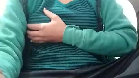 jasspreettt online show from December 2, 4:32 am