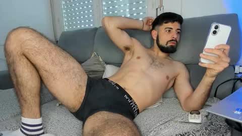 Javier  online show from December 20, 3:19 pm