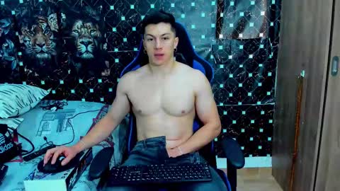 Javier online show from February 6, 8:33 pm