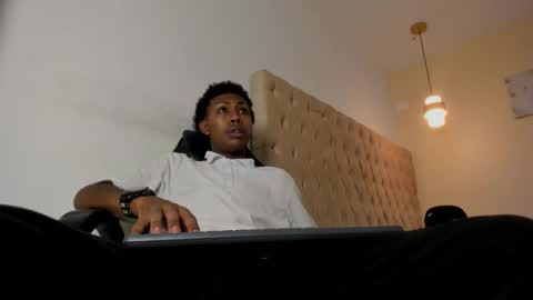 jax_maliq online show from October 7, 1:34 am