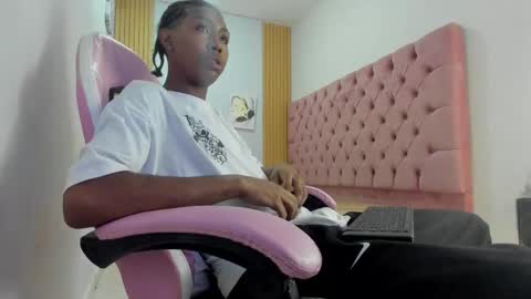 jax_maliq online show from November 10, 2:47 am