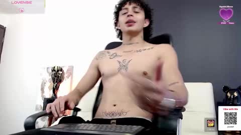 jay_taylor1_ online show from March 14, 5:11 am