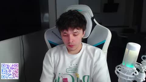 Jayce online show from August 6, 3:43 pm