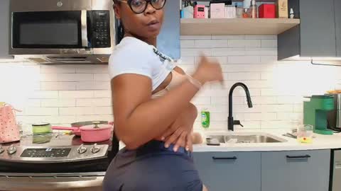 Naomiruty online show from May 16, 1:35 am