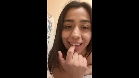 jayelena9 online show from February 5, 2:09 pm