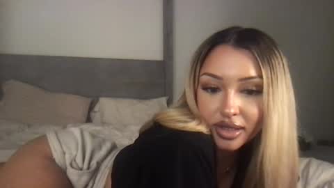 Snapshot of jaylababy24 chatting on October 5, 5:38 am Jayla online show from October 5, 5:38 am