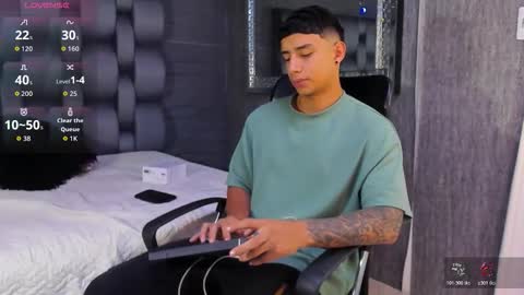 jaze_bradley online show from November 11, 11:34 am