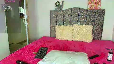 jazmin_flame online show from October 24, 2:45 am