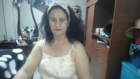 jazmim online show from February 15, 11:53 am