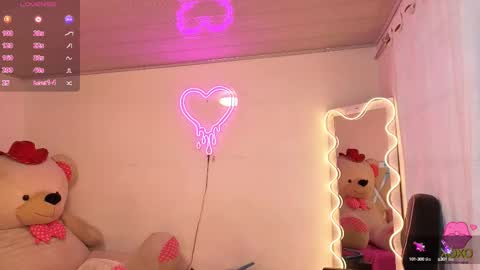 Jazmin  online show from October 6, 11:39 am