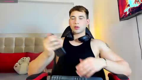 Snapshot of jdaniel_shellby chatting on February 26, 4:30 am jhon online show from February 26, 4:30 am