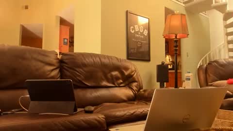 JDinEuless online show from February 1, 6:05 pm