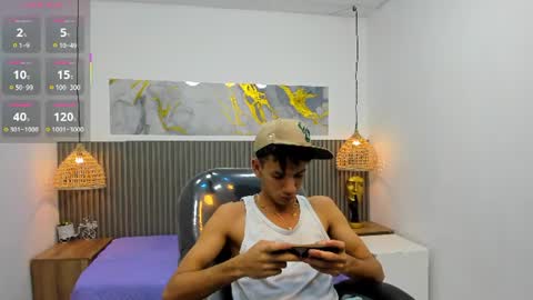 jdwhite18 online show from June 27, 5:46 am