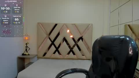 jdwhite18 online show from July 9, 1:09 am