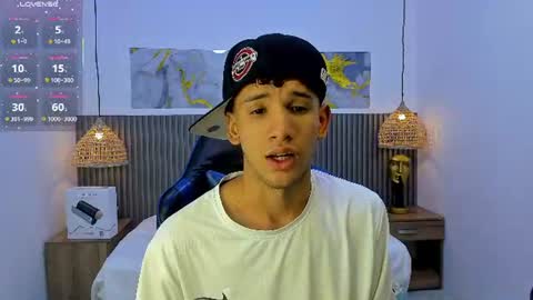 jdwhite18 online show from July 27, 3:59 am