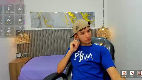 jdwhite18 online show from July 2, 12:41 am
