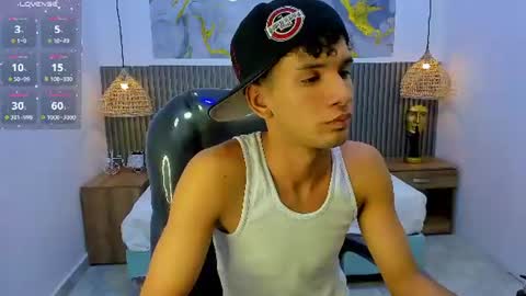 jdwhite18 online show from July 30, 8:15 am
