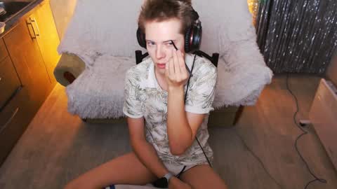 Angel online show from January 27, 3:04 am