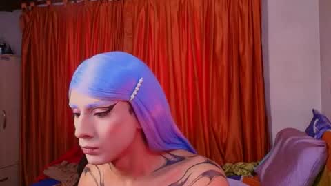 Jeanne Holland online show from August 1, 1:24 pm