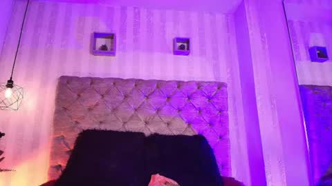 Jeanne Holland online show from July 21, 12:51 pm
