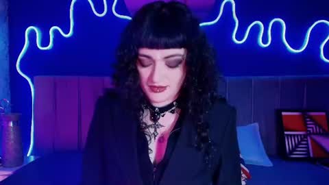 Jean online show from June 18, 6:57 pm