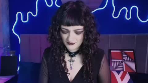 Jean online show from June 20, 7:42 pm