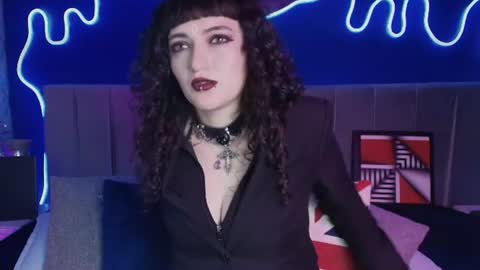 Jean online show from June 24, 7:10 pm