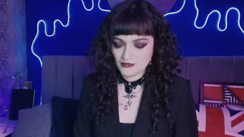 Jean online show from July 18, 8:11 pm
