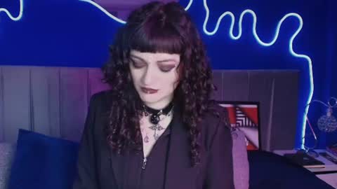 Jean online show from June 25, 7:52 pm