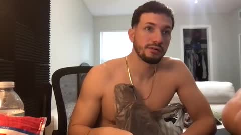 jeanwhitebianco online show from December 19, 10:05 pm