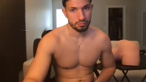 jeanwhitebianco online show from December 3, 9:04 pm