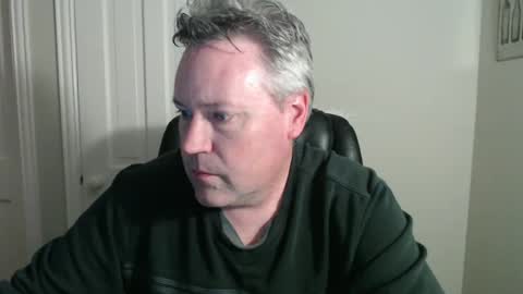 Snapshot of jeb5150 chatting on December 7, 3:53 am JE online show from December 7, 3:53 am