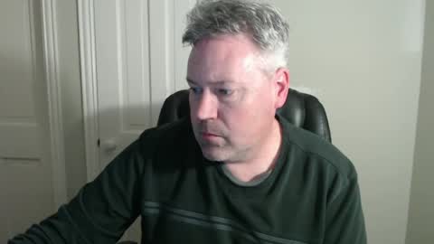 Snapshot of jeb5150 chatting on February 13, 4:11 am JE online show from February 13, 4:11 am