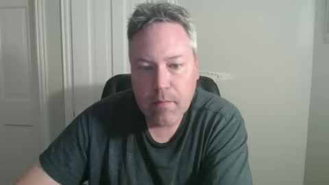 Snapshot of jeb5150 chatting on October 20, 6:02 pm JE online show from October 20, 6:02 pm