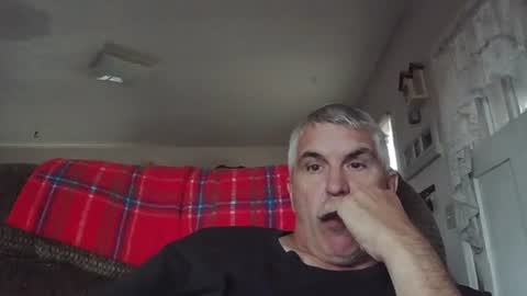 dadbody71 online show from November 8, 7:28 pm