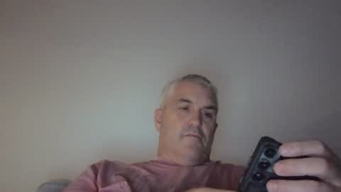 dadbody71 online show from December 18, 12:28 am